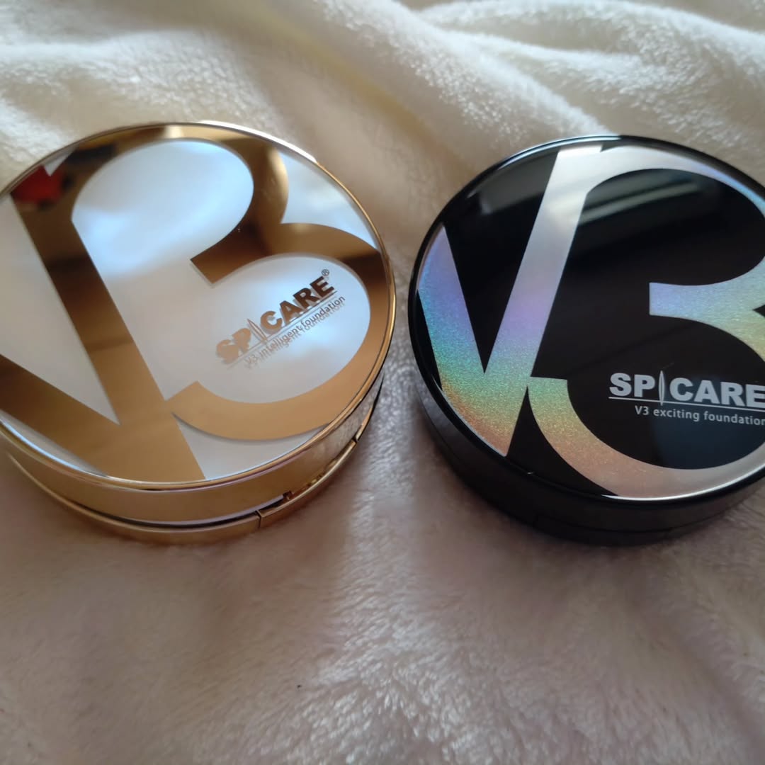 cosmemania2020's tweet photo. V3 インテリジェント ファンデーション✨
美容針配合でメイクしながらスキンケア。
厚塗り感ゼロなのにしっかりカバー＆上品なセミツヤ肌に💖1色で肌になじむのも◎
SPF50+/PA++++で紫外線対策もばっちり！
V3 エキサイティング ファンデーション は　ツヤ肌
#PR https://t.co/ju9UcYVqZK