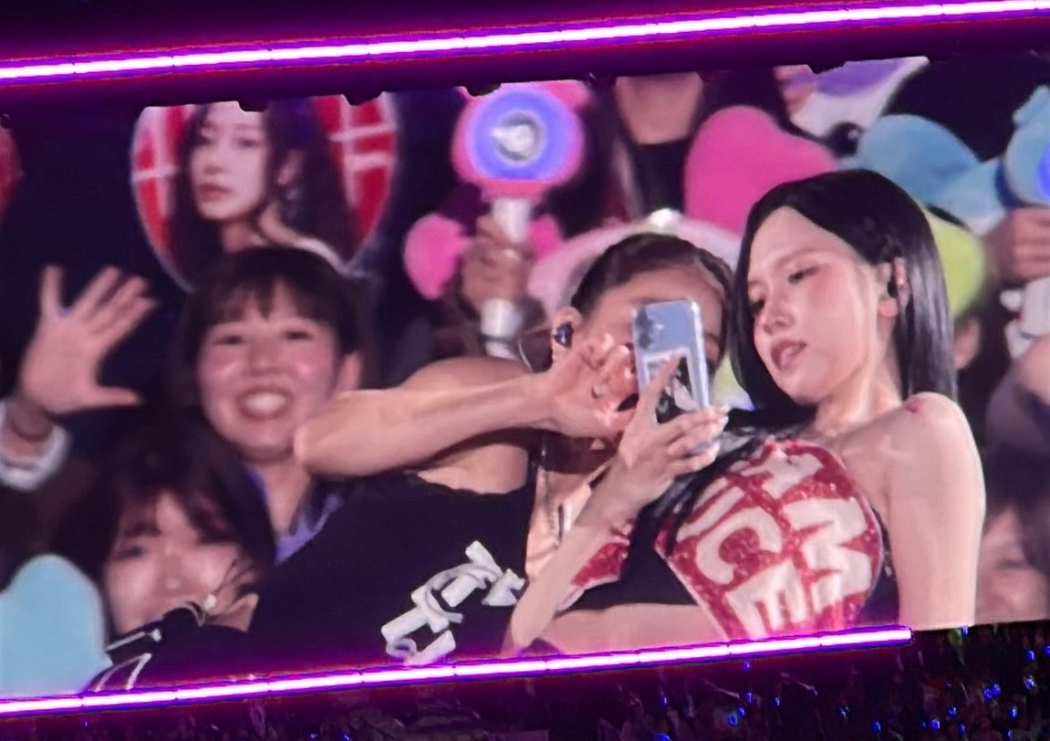 bia 𝜗𝜚 tweet media