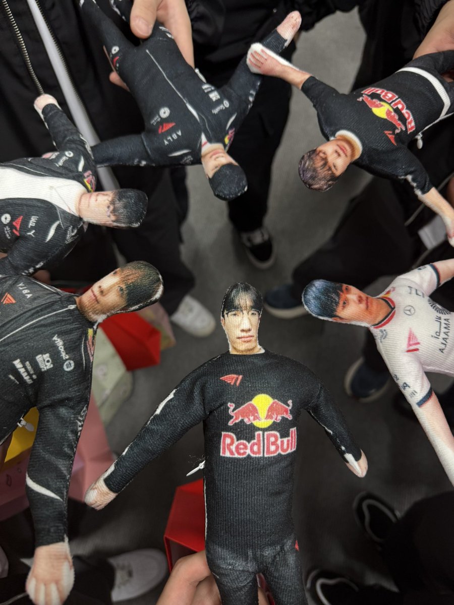 T1 carpe tweet media