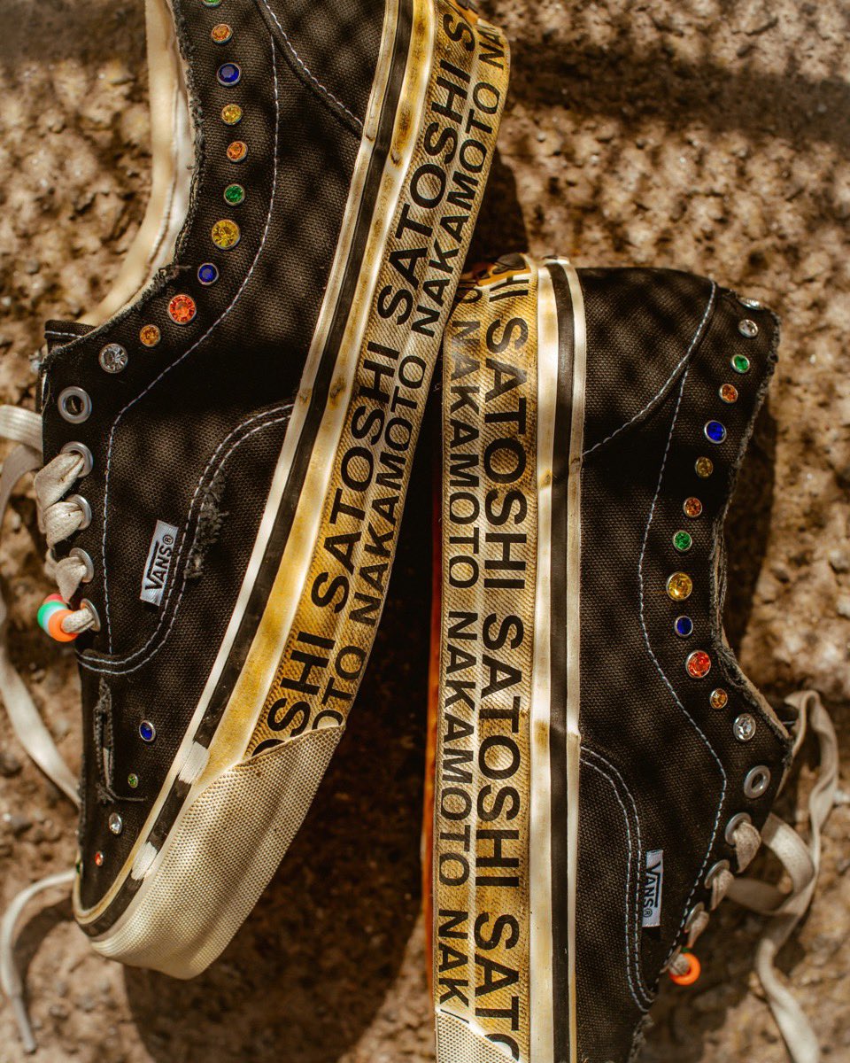 uptod4te's tweet photo. SATOSHI NAKAMOTO x OTW by Vans Era 95 “Round Jewel”が現地時間4月30日より発売［VN000EFEBLK］【 サトシナカモト ヴァンズ 新作 エラ ラウンドジュエル 】
https://t.co/Ess1CWxS1O https://t.co/eGtG3M8MZQ