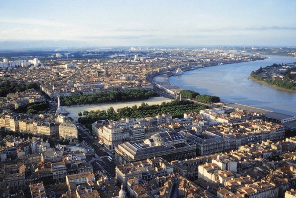 jdmccafferty's tweet image. 26 Apr 1618: The #Irish College of #Bordeaux becomes a pontifical seminary #otd     At least the wine would have been good..