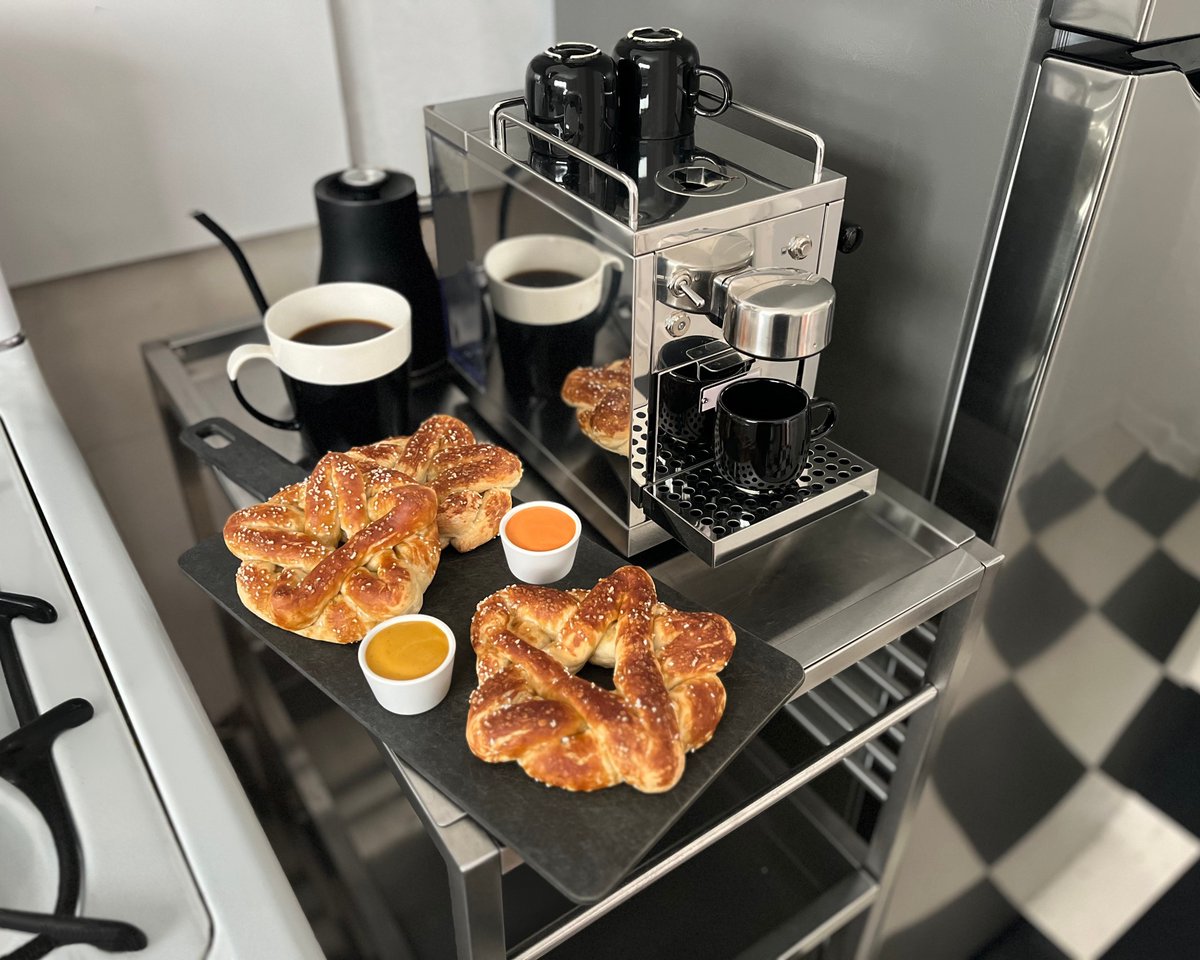 SIPSIPSIPS666's tweet image. Today is Infernational Pentzel Day ⭕️⛧🥨—1st Hellabrated in Pentzelvania—but at S³ it’s Abyssiness as usual as we prep for the doomsday in our Sindustrial kitchen. 😈🏭 Order an SSSpresso ☕️ with a hot pentzel fresh from the fires of Hell 🔥 and get 6.66% off.

#Hellaverse #cafe