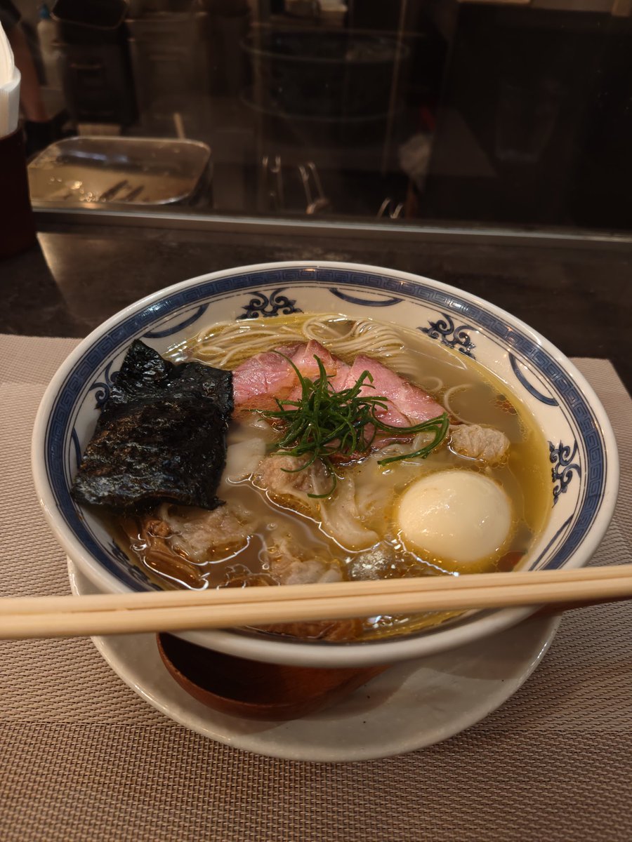 あまポ tweet media