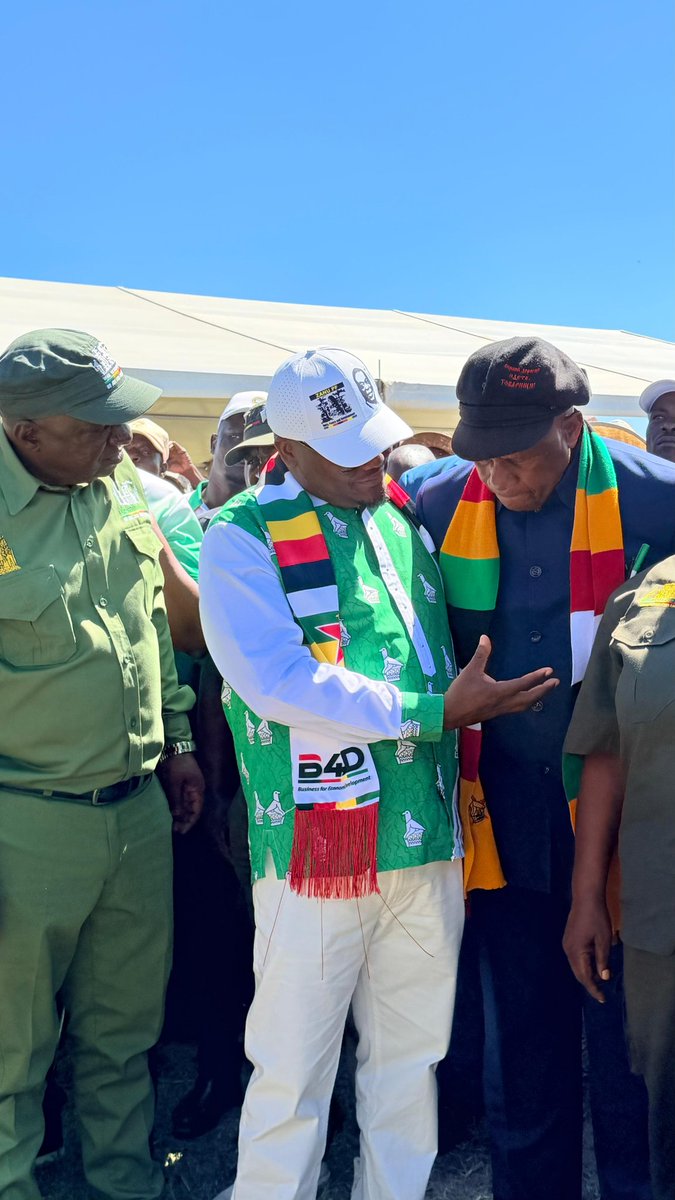 PresFunds's tweet image. ZANU PF leadership arrives at Mutare Teachers College for the Solidarity Rally, which includes Politburo members, Central Committee members, Provincial Members, MPs and DCCs members.  

#CAB3 #vision2030 #bill3bho