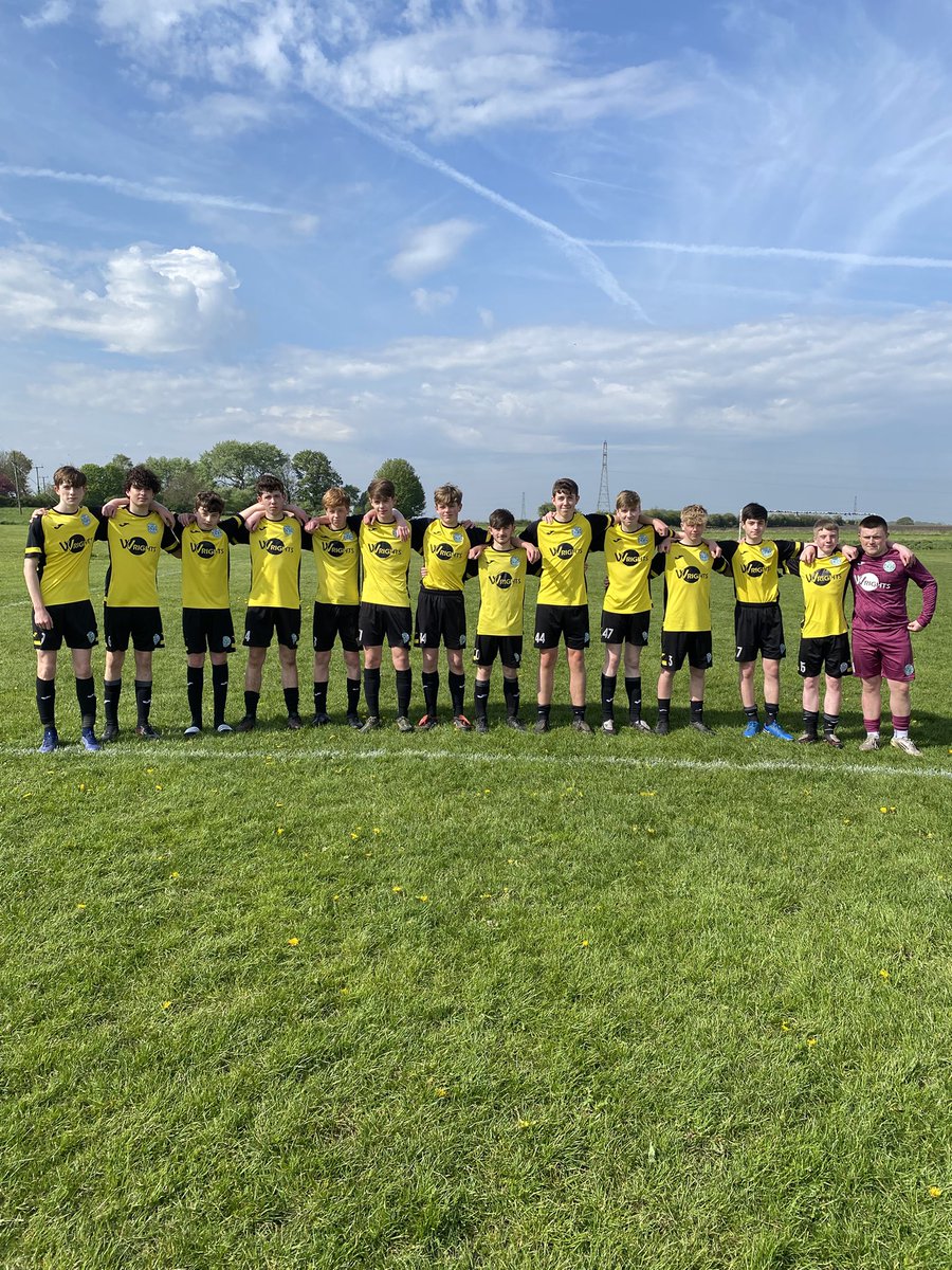 EvertonColPDP's tweet photo. Very proud of the Celts today as we move into the @BurscoughJfl cup final after we beat a good @FCNorthern1920 side.  Lovely football at times on an awful pitch suitable for 9 a-side. Our MOTM today Sam, Noah &amp; Bobby! #UpTheCelts ⚽️🏆🟡⚫️☘️ https://t.co/HdE4mptEib