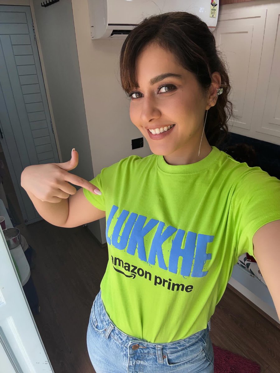 Weekendvibes_'s tweet photo. Raashii Khanna 💚

#Raashii #RaashiiKhanna https://t.co/MllMZQLCYN