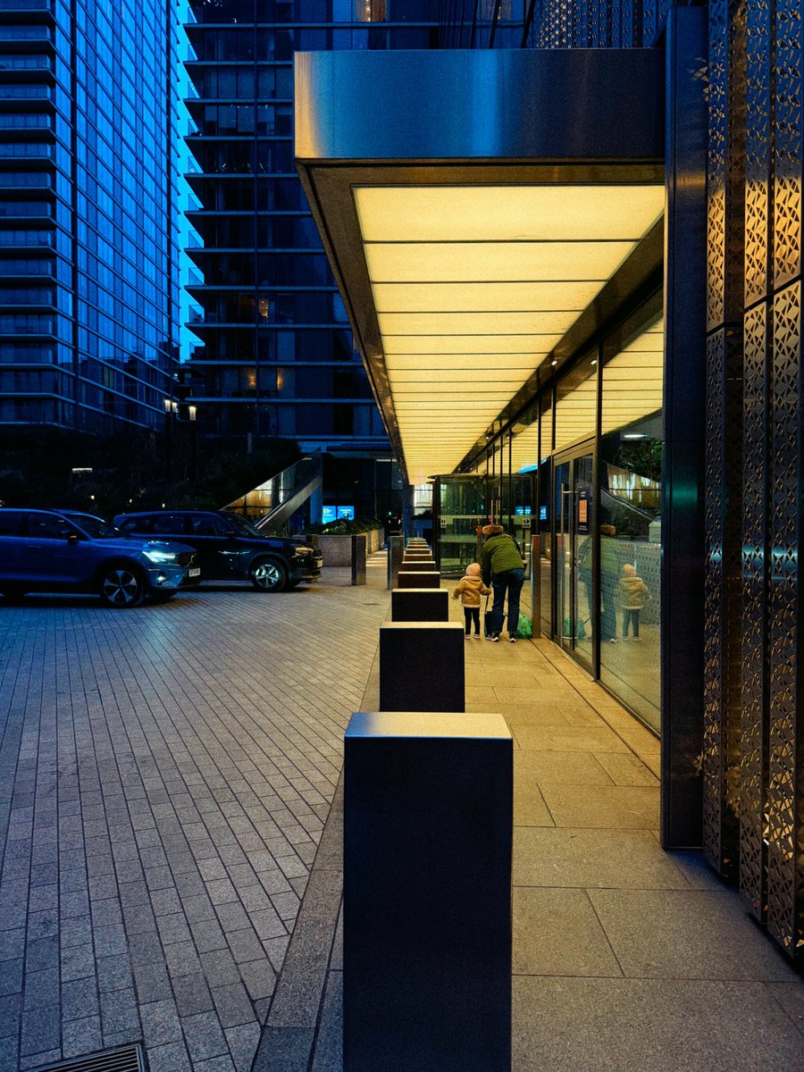 rohanshotthis's tweet image. Beautiful Canary Wharf.
#ShotoniPhone.