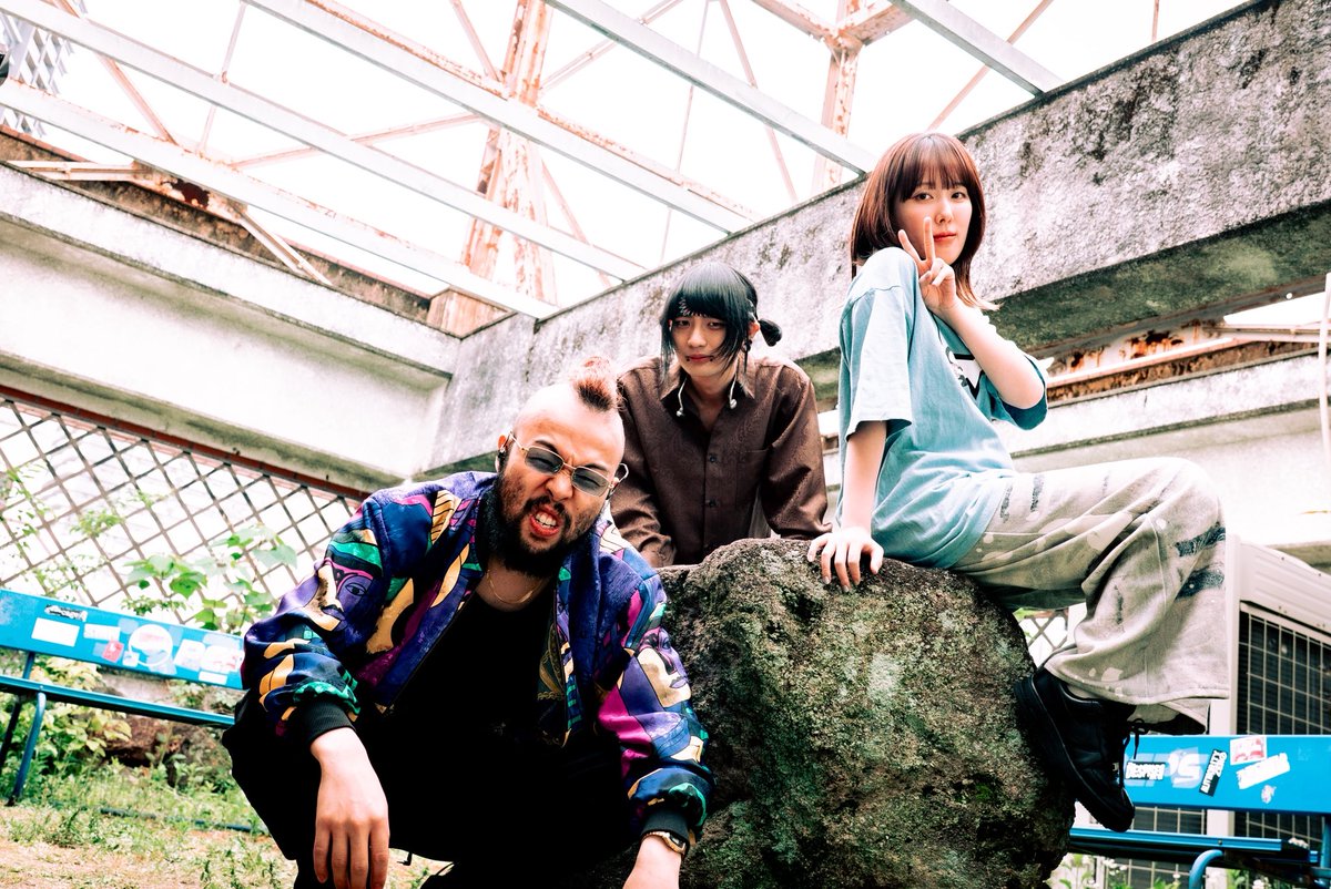NEE 夕日 ピック NEEの夕日が2024年の日比谷野音公演で使用した、2本の最新ギター