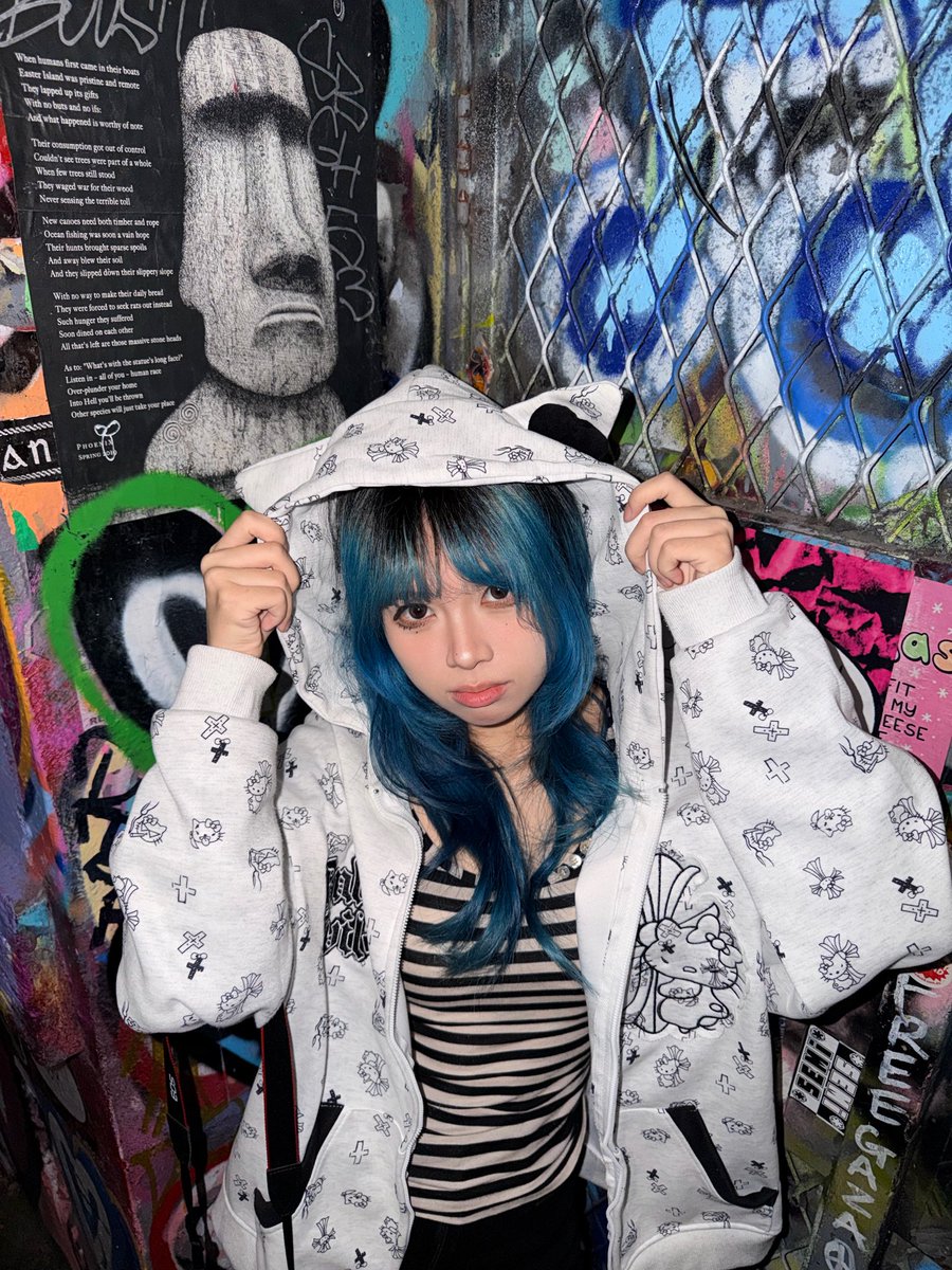 OsakeGoD's tweet photo. Hey girl https://t.co/wXovAo4KXT