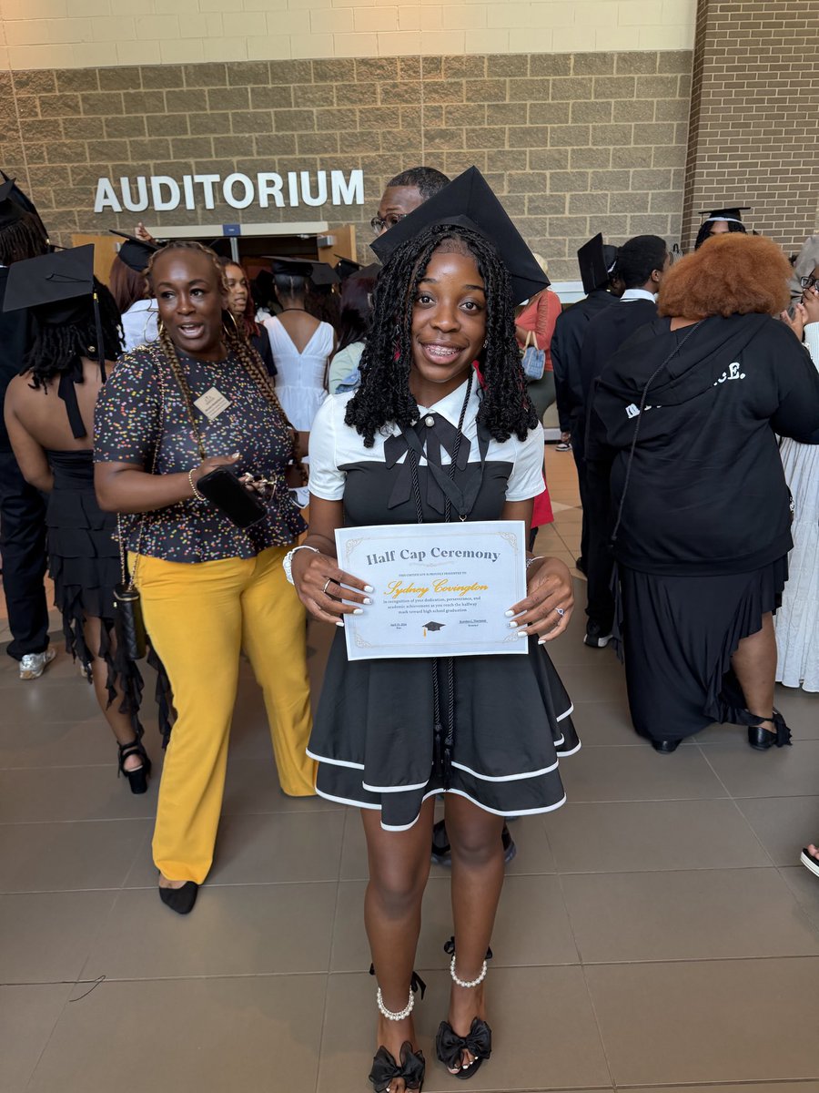 DrCharCovington's tweet photo. The legacy household is on the move. #HalfCapCermony #GradyTELP #SingleReleases from the oldest two #MotivationalMusic #AcademicExcellence Ages: 15, 18, and 22β¦All GA State Bound! #DualEnrollment #RisingSophomore #MastersinSocialWork https://t.co/o2GGxrz0s0