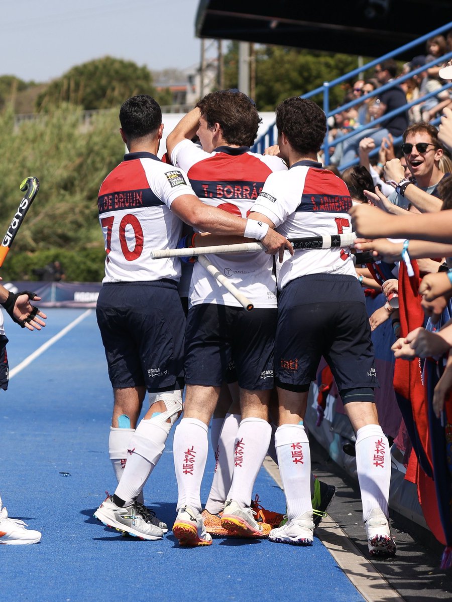 fcdehockey's tweet photo. 🏆 𝐂𝐀𝐌𝐏𝐈𝐎𝐍𝐒 𝐃𝐄 𝐋𝐀 𝐂𝐎𝐏𝐀 𝐃𝐄𝐋 𝐑𝐄𝐈 🏆

El @RCPoloBarcelona es proclama campió de la copa del rei en una final catalana davant l'@AtleticTerrassa 

Enhorabona, campions! 👏

📸 @rfe_hockey 

#SomFederació | #HockeyCatalà https://t.co/B9lDSoBr3o