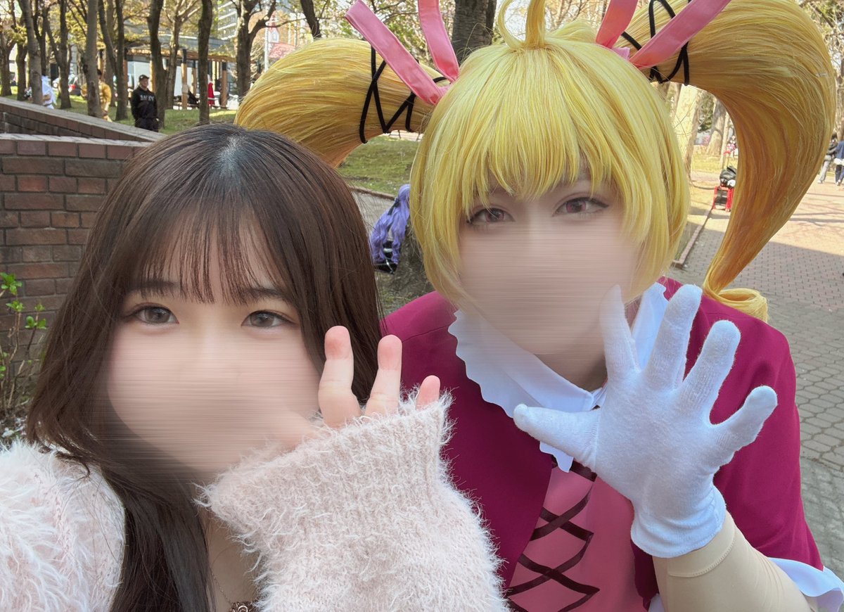 0m0so's tweet photo. コスイベ初参戦させていただきました！急に声掛けたのにレイヤーの皆さんに優しくしてもらえて感激です😭
ありがとうございました！🙇🏻‍♀️✨
✮レイヤーさんに届きますよーに🌟✨
 #アコスタ札幌 https://t.co/8AAAvCXsyY