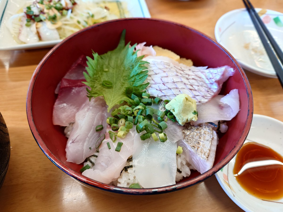ば～た～ tweet media