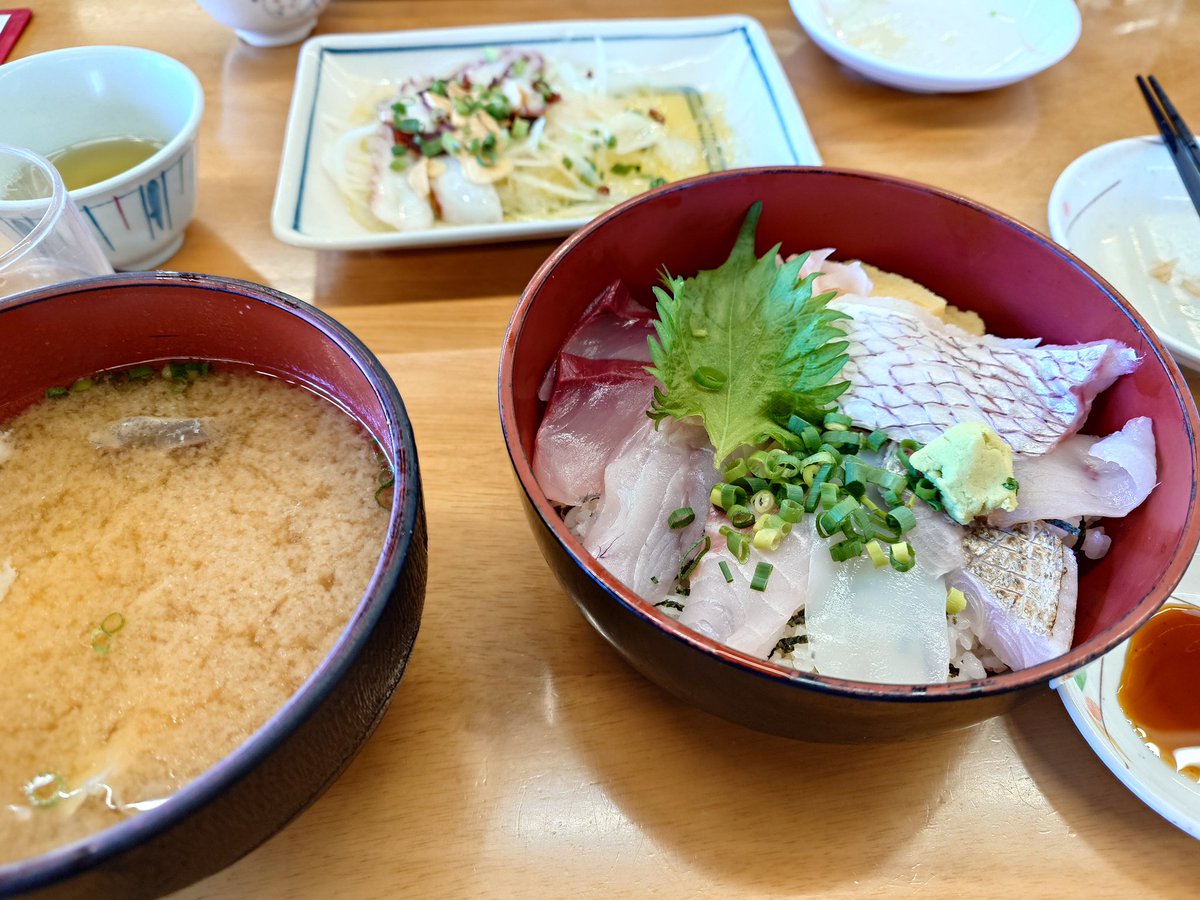 ば～た～ tweet media