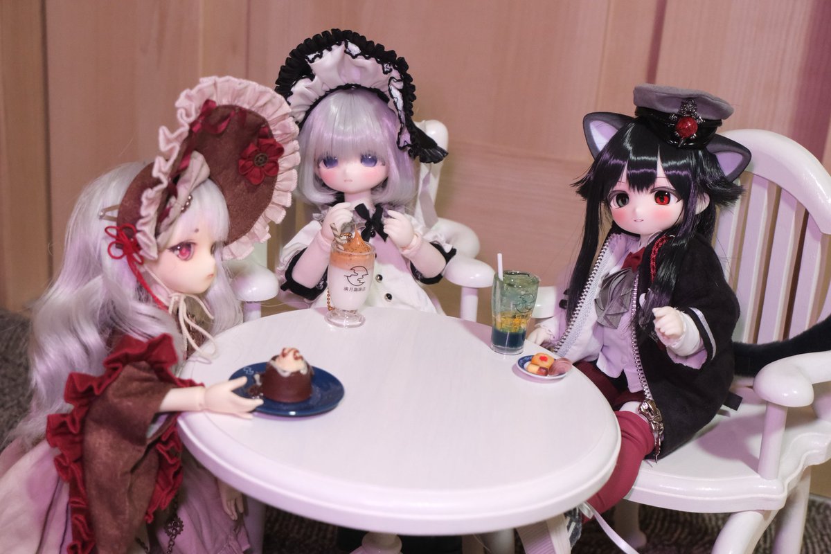 ドルパ楽しそうだね〜ということで、お友達とドールお茶会☕✨