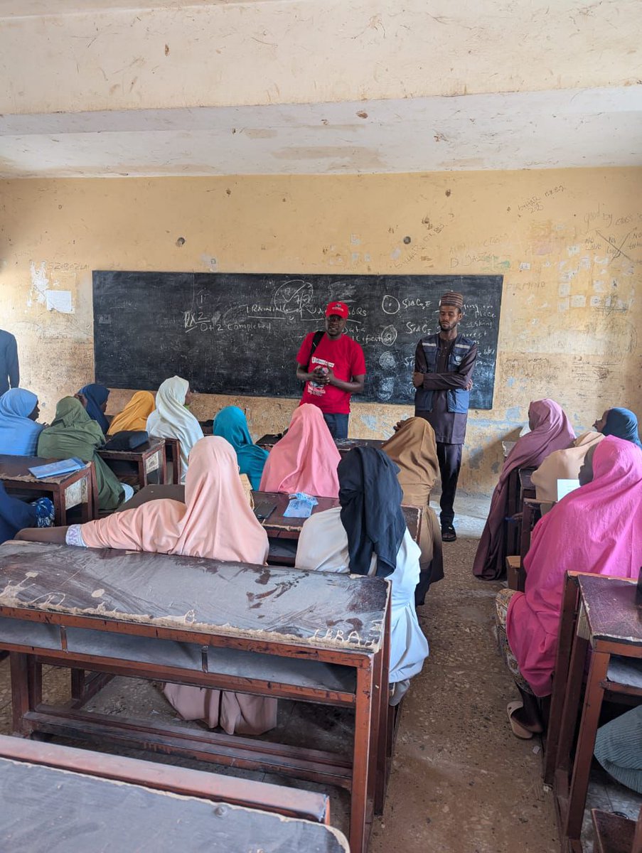 usmansa48417825's tweet photo. Ahead of April 2026 SNIPDs, @WHONigeria Gombe support State in conducting Ward-level training at Gombe, Kaltungo and Kwami LGAs &amp; engaged the District Head of Malam Sidi and council to secure buy-in from traditional institutions. #EndPolio #Gombe https://t.co/iFf1nET7qu