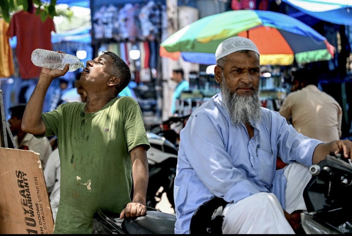 mediahunt09's tweet image. Heatwaves are getting real—and intense ☀️
Rising temperatures are now a serious reminder of climate change and its impact on everyday life.

🌍 The planet is heating up, and it’s time to pay attention.

#Heatwave #ClimateChange