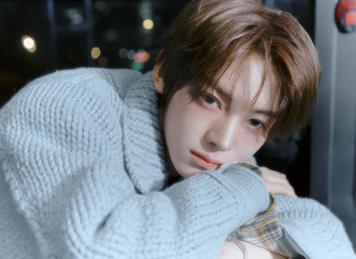 hanjzin's tweet photo. ⠀⠀
Blushing wasn’t on my to-do list today, but here we are. Heart acting weird, face getting warm, and me pretending everything is normal. 
⠀⠀⠀ https://t.co/FXW9llin5h