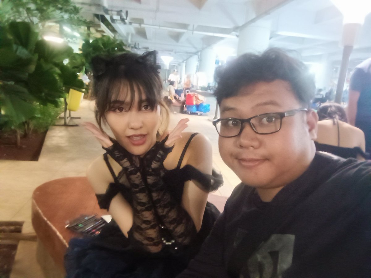 LeroySurya's tweet photo. Otsu Etmin Matcha @AruRyuzzen 
Seneng bgt akhirnya bisa ketemu Etmin https://t.co/qQ95NoSsuc