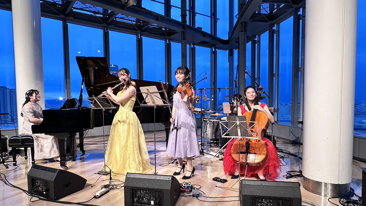 BucchoJ's tweet image. アルコールを封印してアレンジしまくった数々の曲
サポート3人との音の重なりも最高

大成功のソロリサイタルでした
おめでとう🎉🍾🍻
@asr_na #Reflection