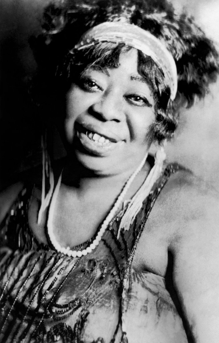 Happy B'Day April 26 to Ma Rainey the Mother of the Blues(1886-1939)!
Ma Rainey’s Black Bottom youtube.com/watch?v=cph7qZ…
Prove It On Me youtube.com/watch?v=yRyaUc…
Presenting youtube.com/playlist?list=…
#blues #bluesmusic #bluessinger #vocalist #singer