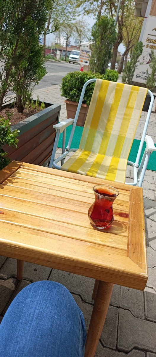 Yorgunluk çayım ve güneşin keyfi