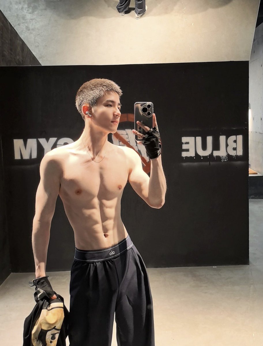 南知意 tweet media