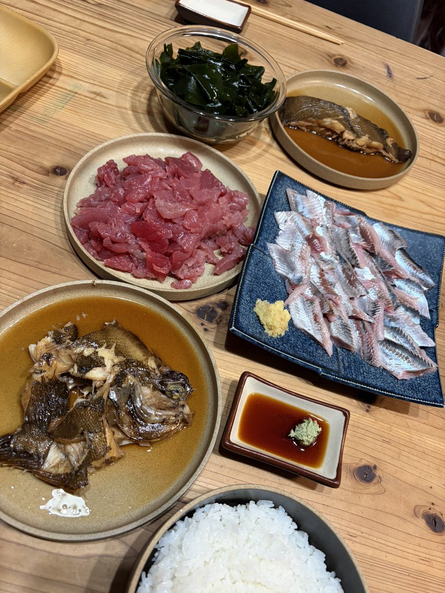 ごん tweet media