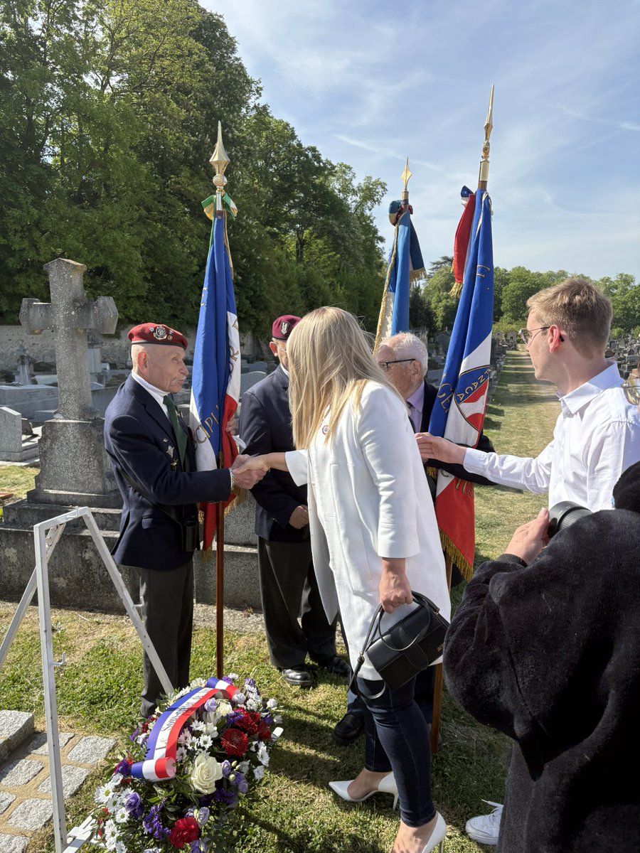 Virginia_RN's tweet photo. En ce 26 avril, nous rendons un hommage solennel aux victimes de la déportation et aux héros de la résistance pendant la Seconde Guerre mondiale.

Ici à #Dreux comme partout en France, préservons leur mémoire https://t.co/TIdWRitVJ9