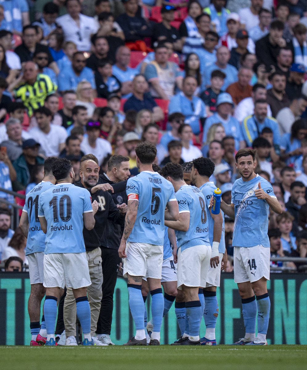 Rayan Cherki tweet media