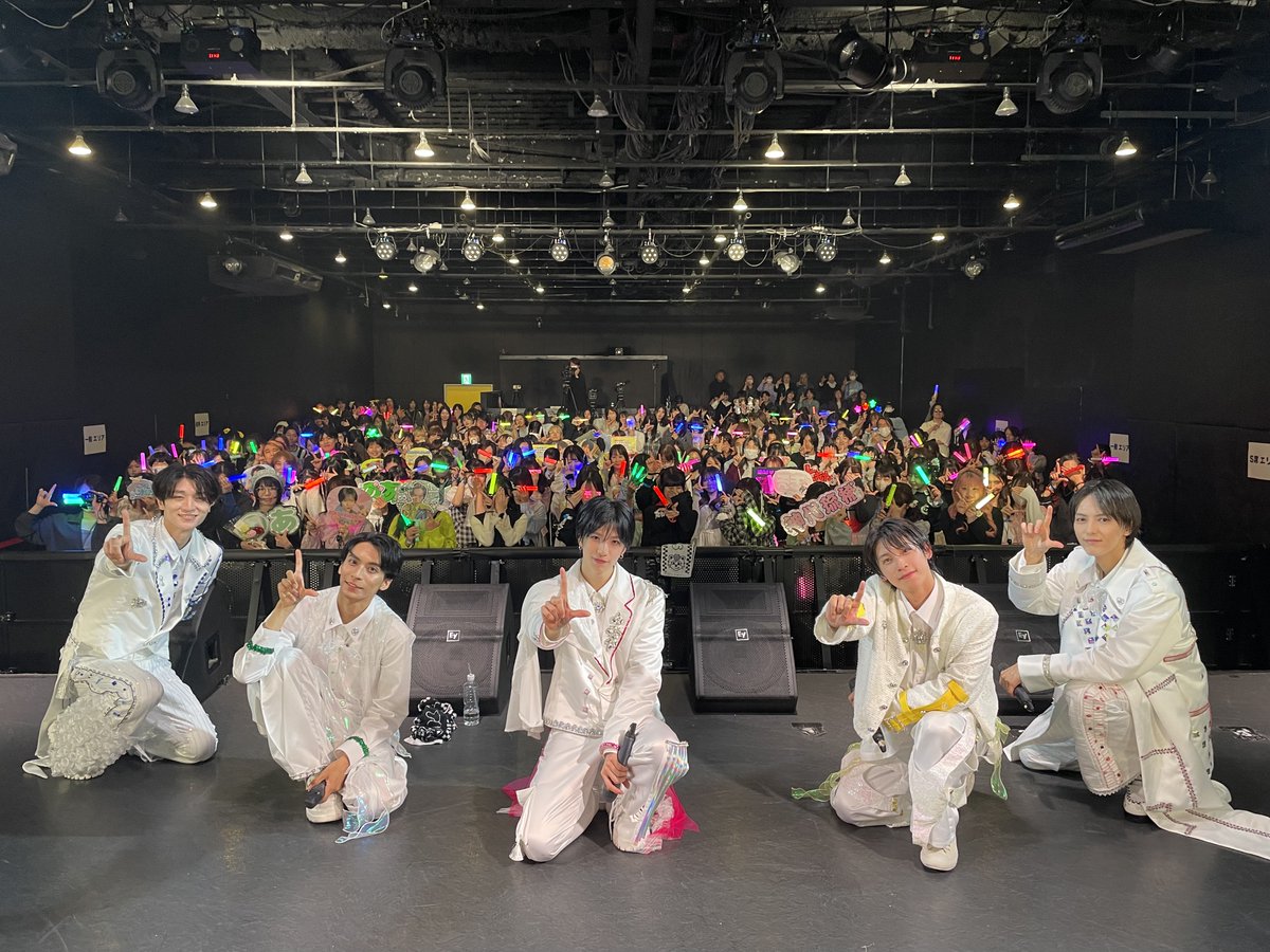 LIT_6_official's tweet photo. 改めまして4月25日「LIT ワンマンライブ ～Luminous Ink Treasure～」にお越しいただき誠にありがとうございました！

 引き続きLITの応援をよろしくお願いいたします💚🩷💙❤️💛 https://t.co/xOMfjsGOCg