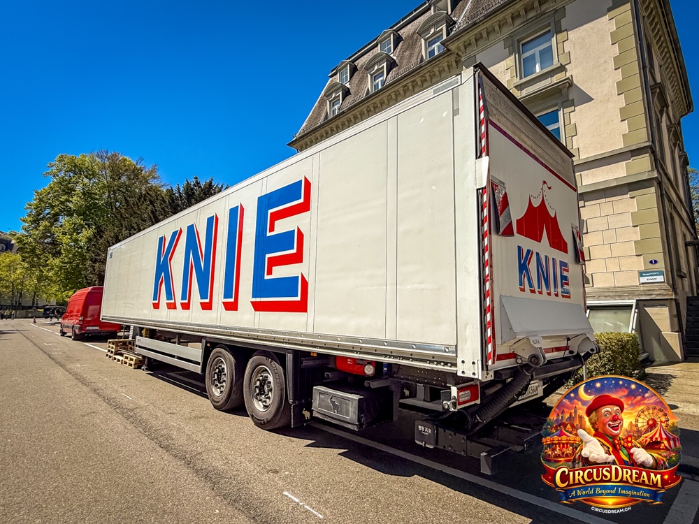 circusdream's tweet photo. Der Circus Knie auf dem Spelteriniplatz in St. Gallen — als Ort, als Atmosphäre, als Welt für sich. 🎪✨
📍 25. April – 3. Mai 2026 · St. Gallen 📸 © Fotos by Marcel Hutzli 2026 · https://t.co/xqn1ZckWH9
#CircusKnie #Knie2026 #DerZirkus #StGallen #Zirkus https://t.co/itRDx91WhO