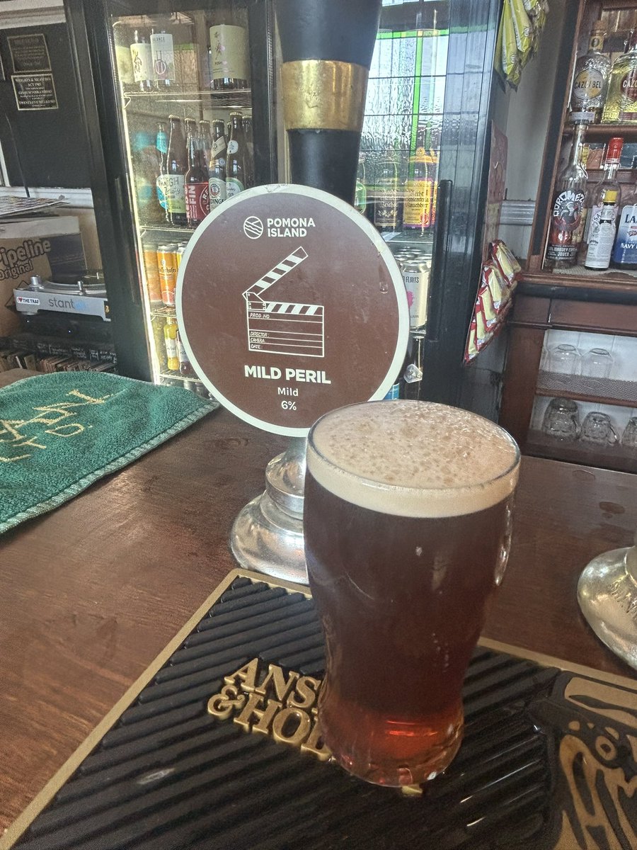 PubsSaving's tweet image. Beer festival at The Trafalgar #pub #southwimbledon yesterday! #realale #cask