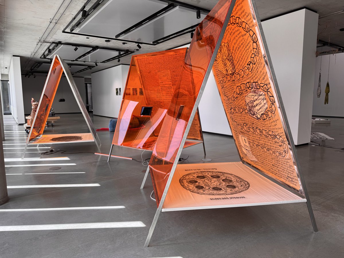 oraber's tweet photo. Orange ist die Zukunft! #bitcoiner #merdeka https://t.co/nIFpgmCJDS