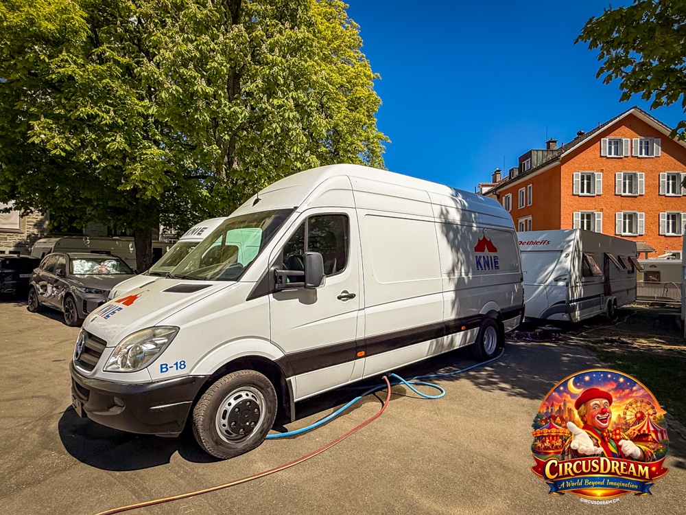 circusdream's tweet photo. Der Circus Knie auf dem Spelteriniplatz in St. Gallen — als Ort, als Atmosphäre, als Welt für sich. 🎪✨
📍 25. April – 3. Mai 2026 · St. Gallen 📸 © Fotos by Marcel Hutzli 2026 · https://t.co/xqn1ZckWH9
#CircusKnie #Knie2026 #DerZirkus #StGallen #Zirkus https://t.co/poUk0wm9kW