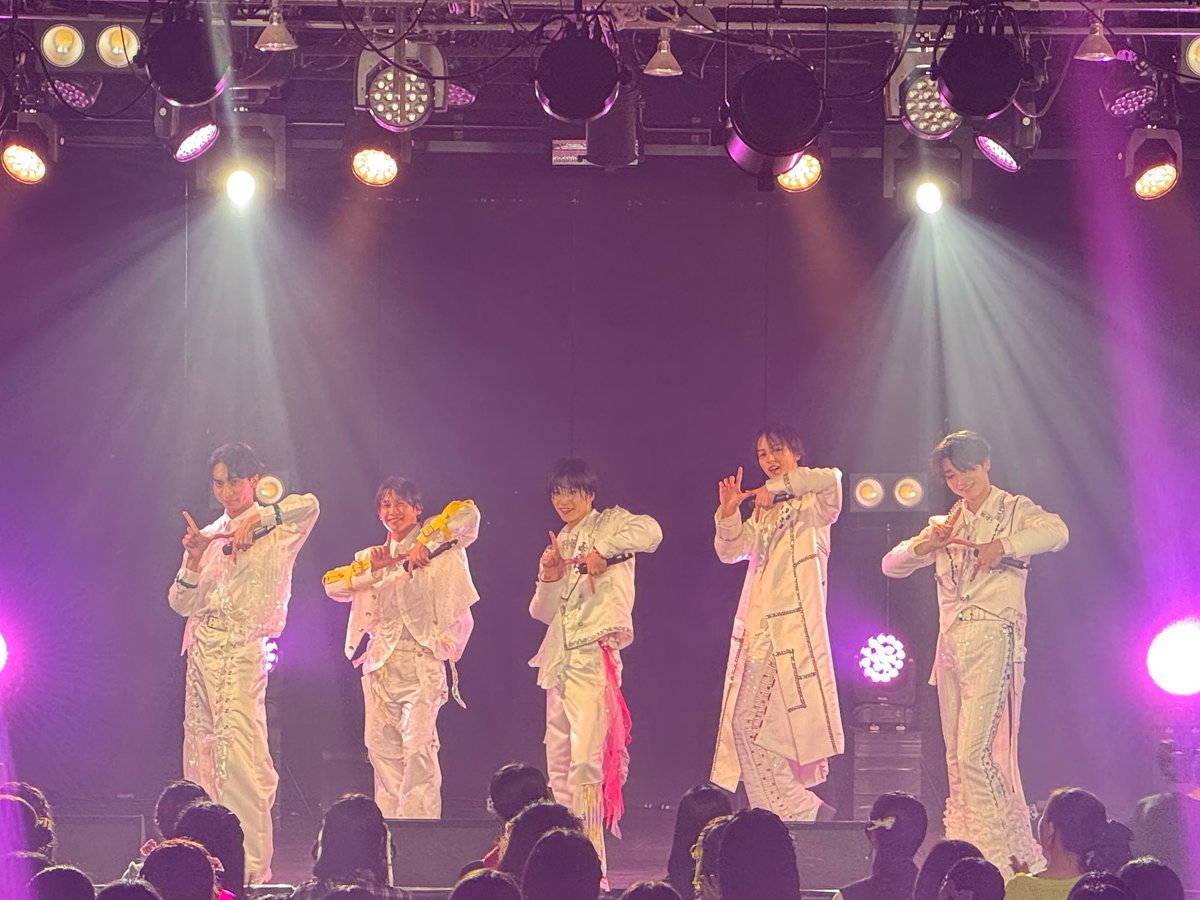 LIT_6_official's tweet photo. 改めまして4月25日「LIT ワンマンライブ ～Luminous Ink Treasure～」にお越しいただき誠にありがとうございました！

 引き続きLITの応援をよろしくお願いいたします💚🩷💙❤️💛 https://t.co/xOMfjsGOCg