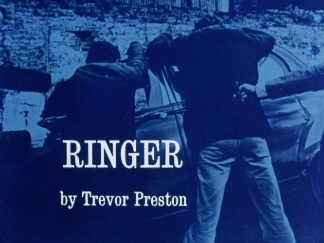 RodneyMarshall1's tweet photo. Ringer set the tone. Violence, patois slang, fights, chases, guns, all captured with handheld cameras and served with fast edits. Filmed on the streets in & around Peckham. "A fast and furious first night for the series. Ringer roars with a new streetwise style." #SweeneySunday https://t.co/46cA6JFscD