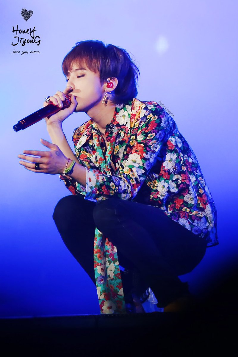 허니지용♡ tweet media