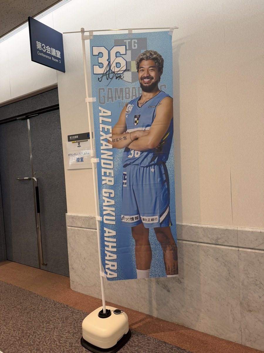 まるい tweet media