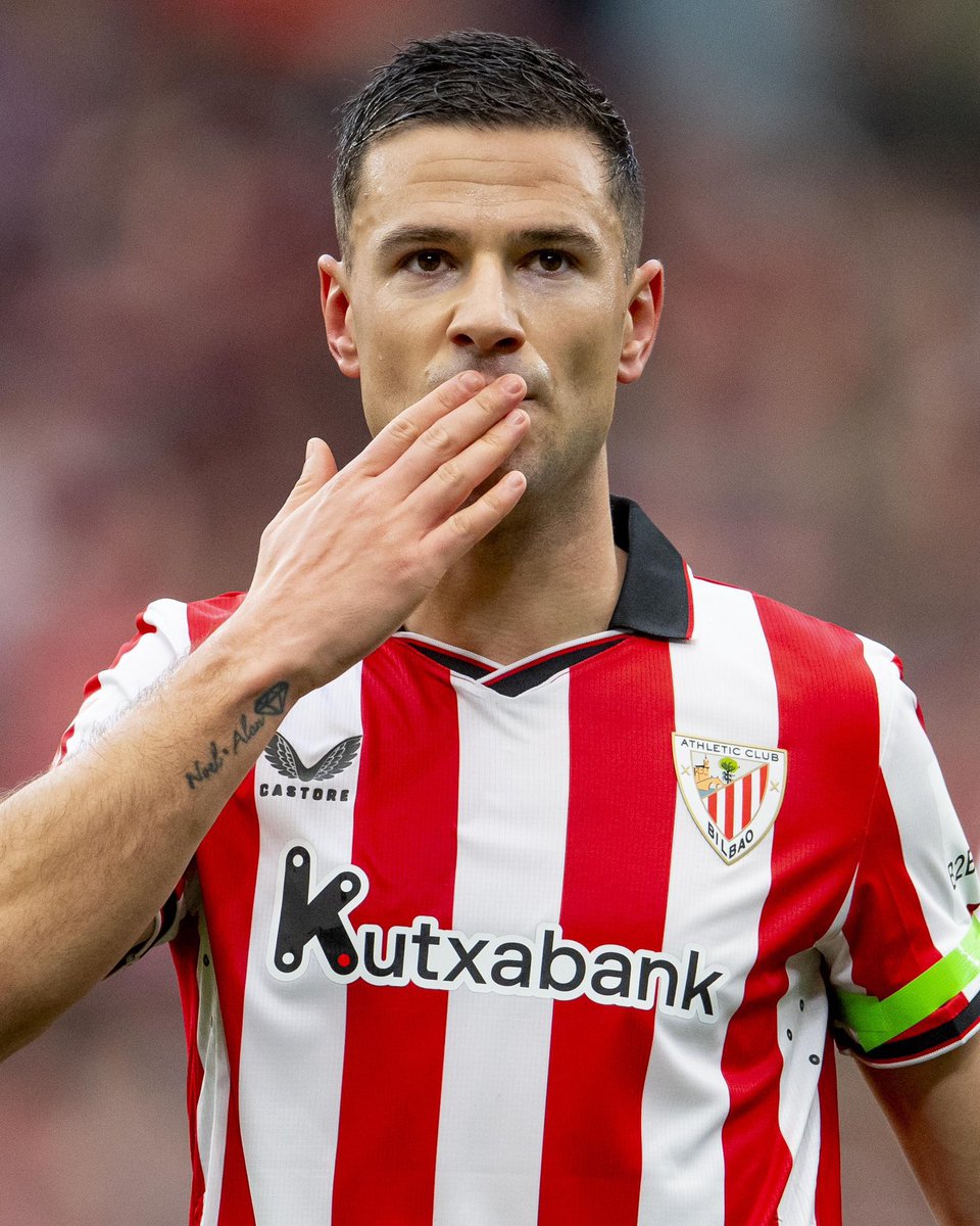 Con el de ayer, ya son 16 goles de Gorka Guruzeta, igualando su mejor marca con el Athletic Club.

Tirando del carro en Champions y salvando los muebles en liga.

Lo colectivo empaña todo, evidentemente, pero su temporada es muy meritoria.

El mejor delantero de este equipo.