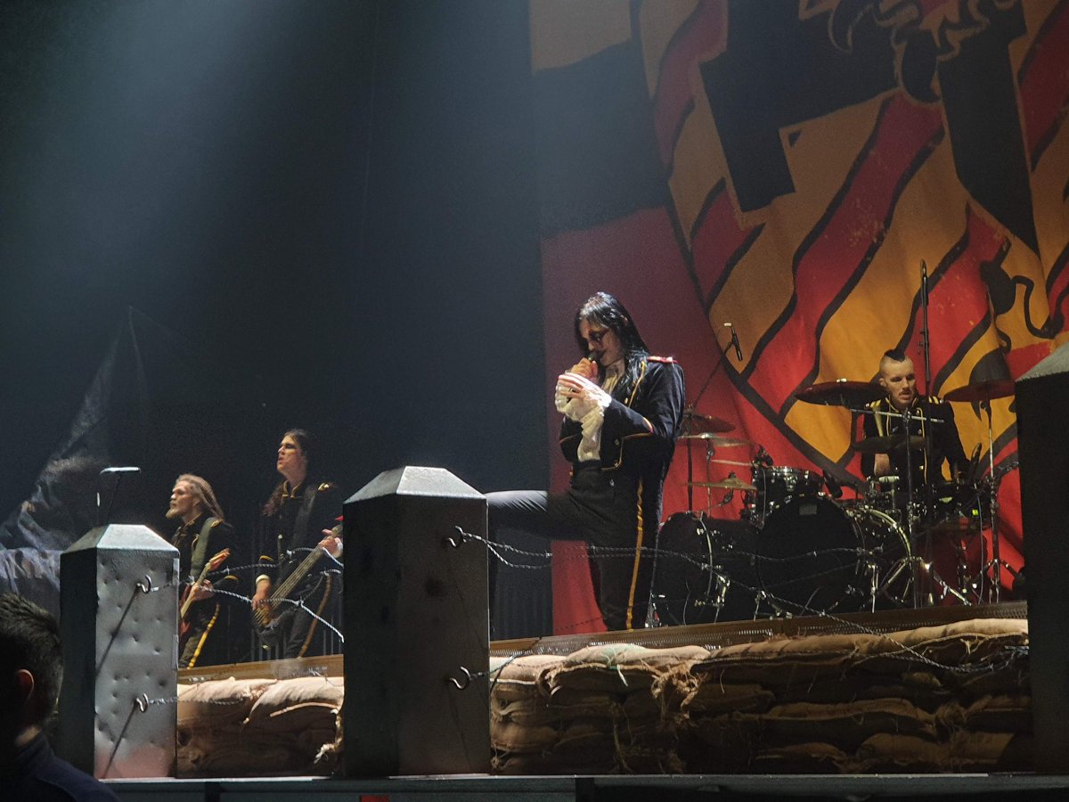 ᴘʀᴇᴛᴛʏ ʜᴀᴛᴇ ᴍᴀᴄʜɪɴᴇ tweet media