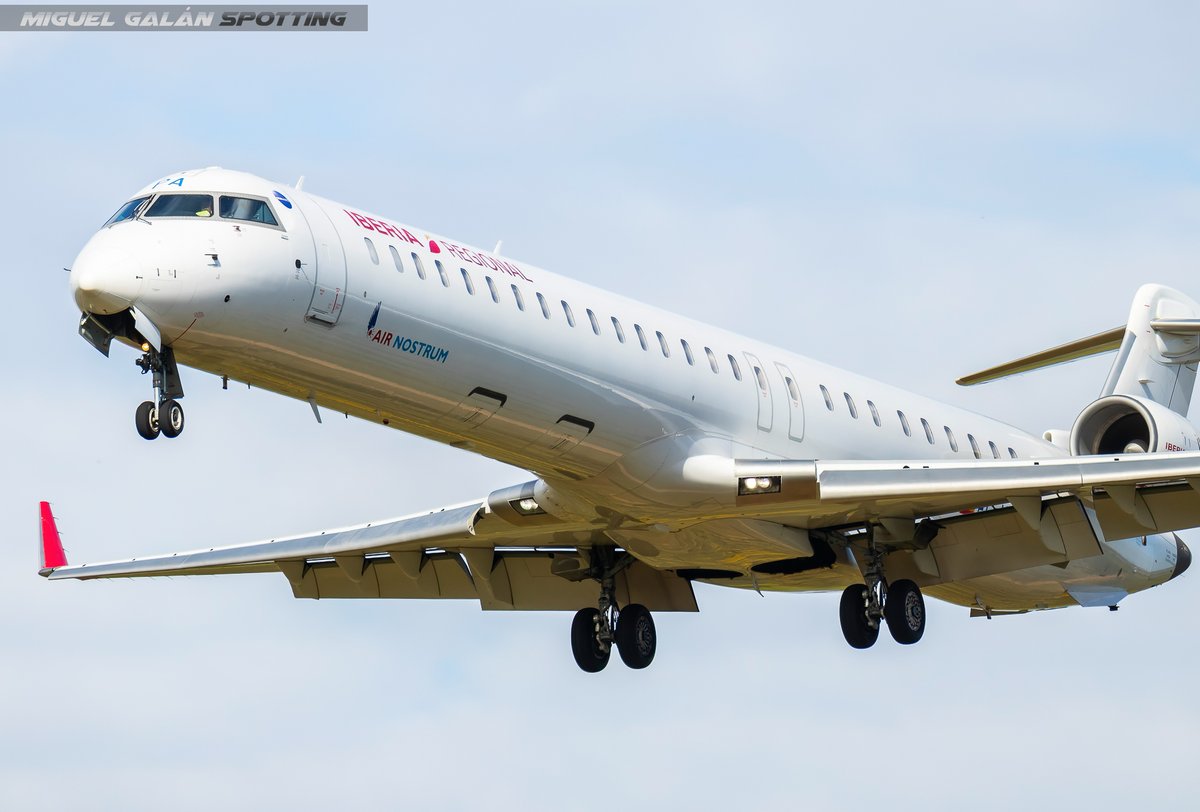 OzpSvlSpott's tweet image. CRJ-1000 Iberia-Air Nostrum EC-MPA, Sevilla-San Pablo. LEZL 21-4-2025 #avgeek #planespotting #aviationlovers @AirNostrumLAM