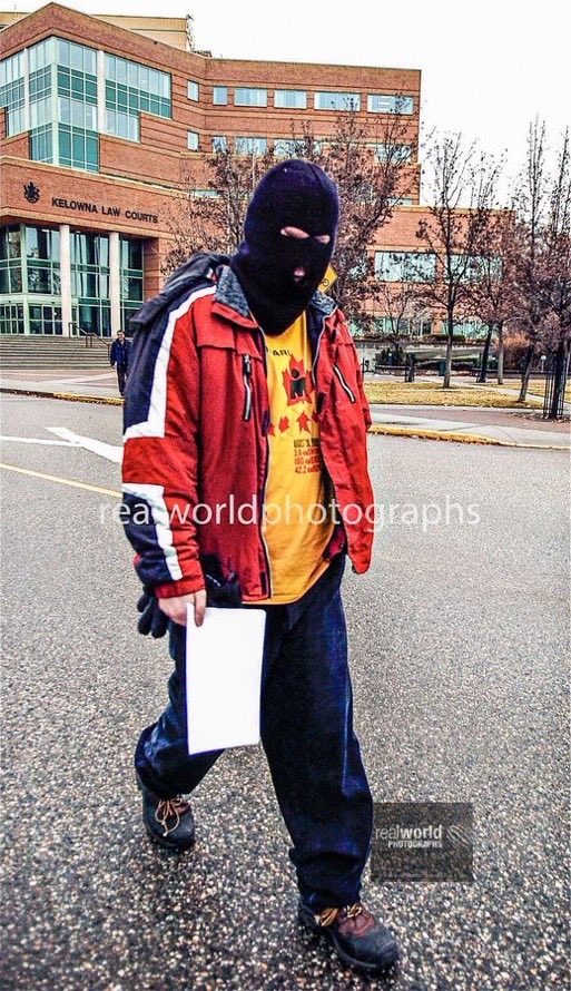 RealWorldImage's tweet image. A man leaves a British Columbia courthouse in a balaclava after pleading guilty to threatening journalists in Kelowna, BC, Canada. Gary Moore photo. Real World Photographs. #crime #photojournalism #Kelowna #Canada  #streetphotography #garymoorephotography #realworldphotographs