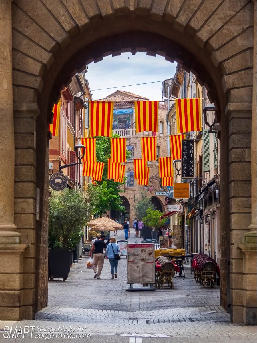 MichelRouxSalon's tweet image. 𝗙𝗘𝗦𝗧𝗜𝗩𝗜𝗧𝗘́𝗦 :  
Cela sent bon l’été qui approche et les festivités qui mettent en avant notre Tradition provençale !

Tout le programme de la Semaine  à #SalonDeProvence —&amp;gt; urlr.me/Dw8CZj

#OscoProuvènço 💛♥️
#tradition #Fete #CulturelLocale