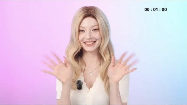 nas857193585699's tweet image. Today's FANNOVA fancall🤍

#XIN #엑신
#Nova #노바