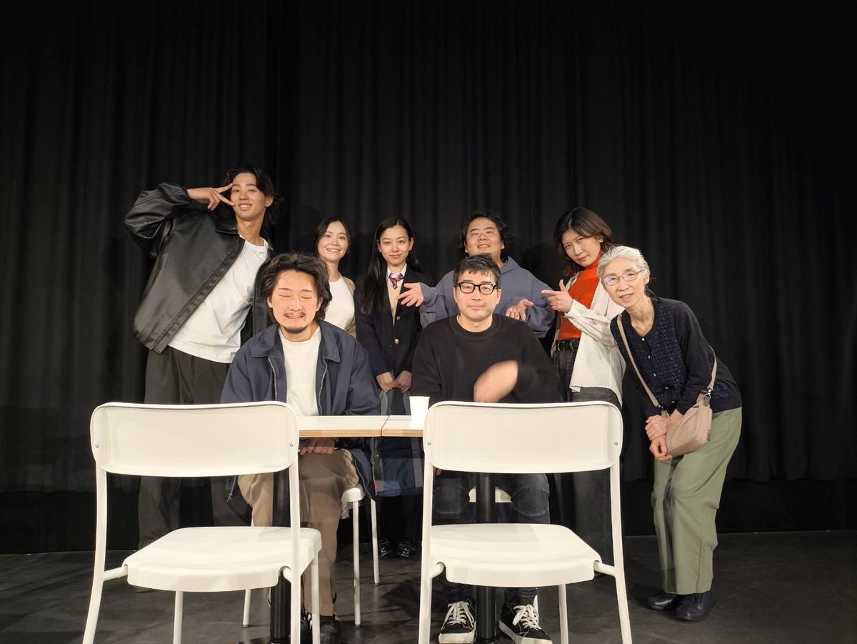 半目の演出家と手ブレの脚本家のもと
「フードコートファミリー」無事終演です！！

ご来場の皆様、本当にありがとうございました！！
新たな経験ができ、実りある数日を過ごしました。
またいつの日か、第2弾を期待！！