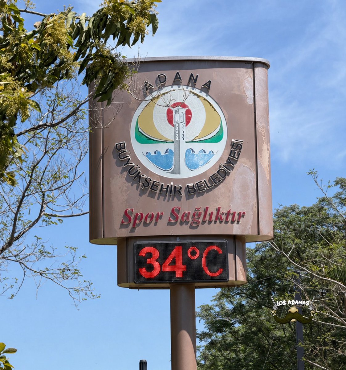 losadanas's tweet photo. Adana’da sıcaklar başladı. 🔥
Termometreler şu an 34°C’yi gösteriyor☀️
