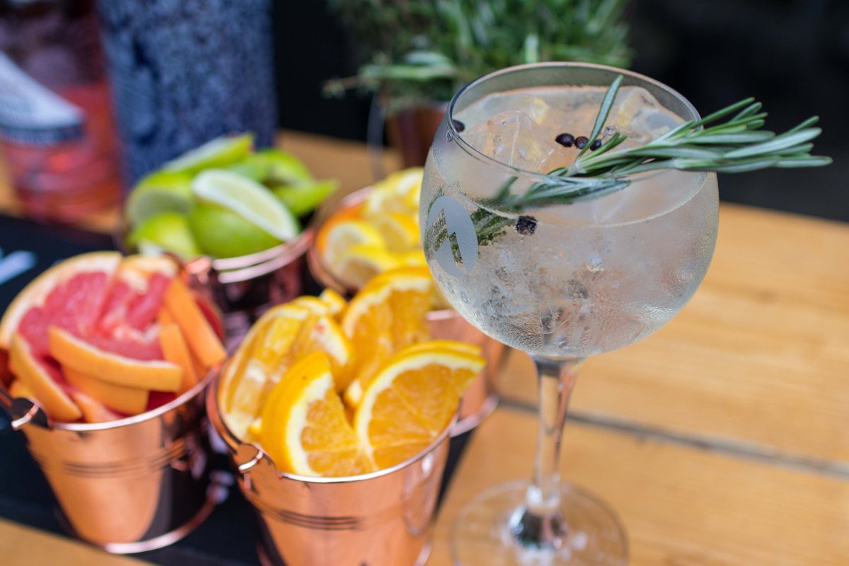 TheAtlasBar's tweet image. Sunday afternoon #drinks #Manchester, and where better than in our #beer garden 🍸🍻🍹🥂❤️ 🐝