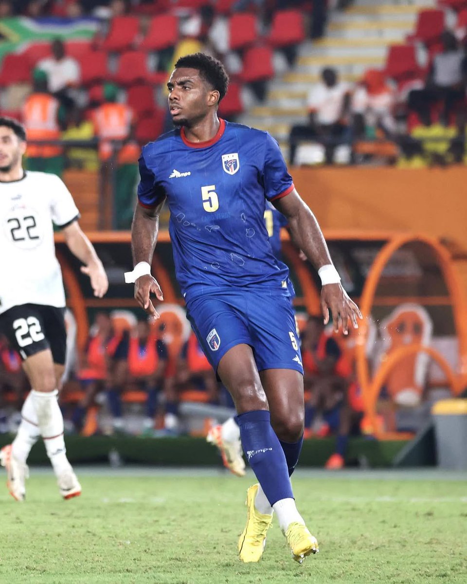 Les Requins Bleus🇨🇻 tweet media