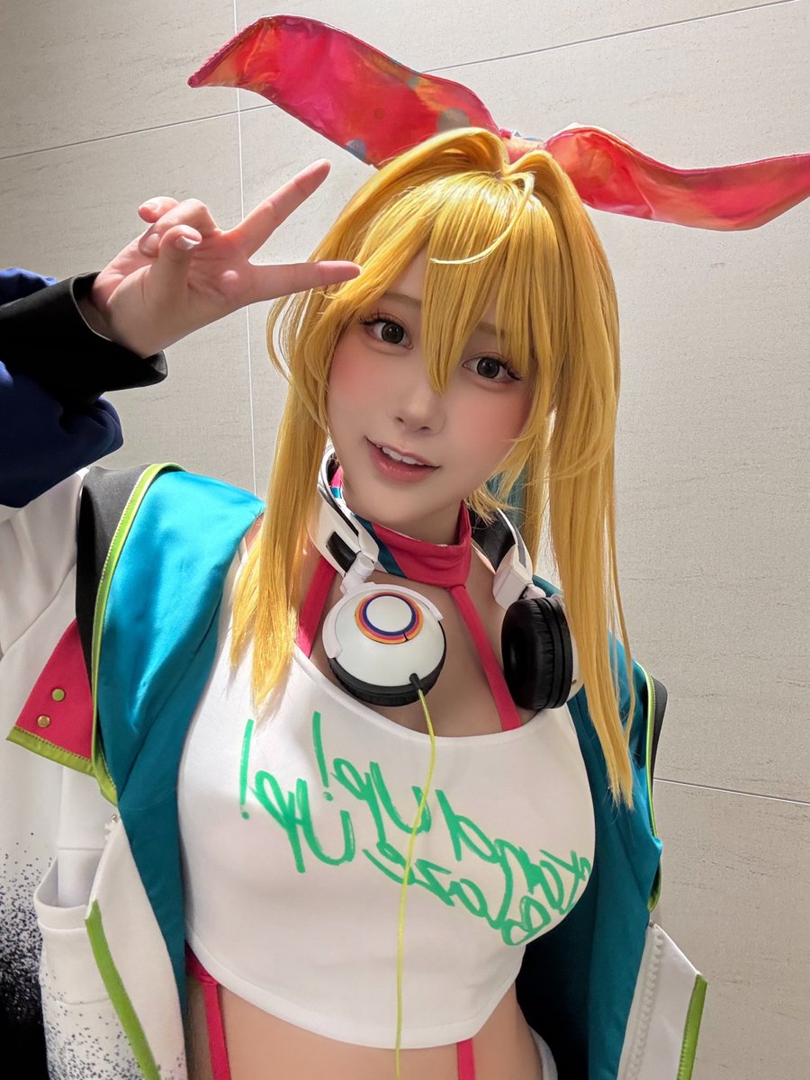 『ニコニコ超会議』SANYOブースでアイマリンちゃんでした💛 https://t.co/8xCQhiBnKa